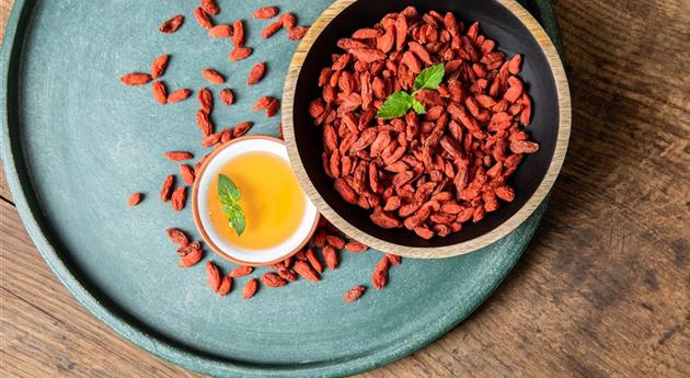 Goji-Beeren mit Honig