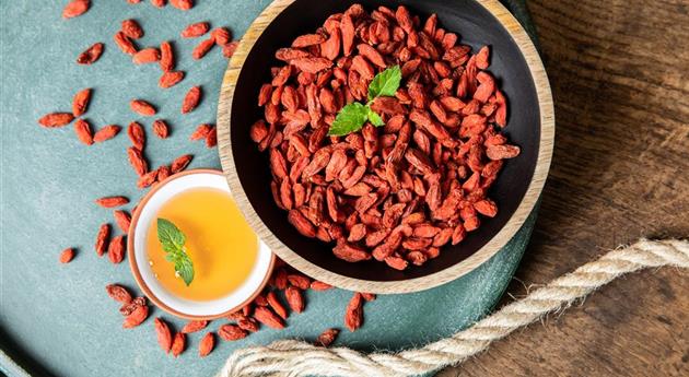 Goji-Beeren mit Honig