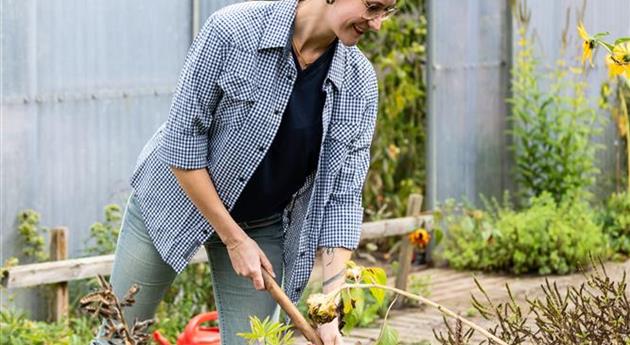 Gartenarbeit im Herbst